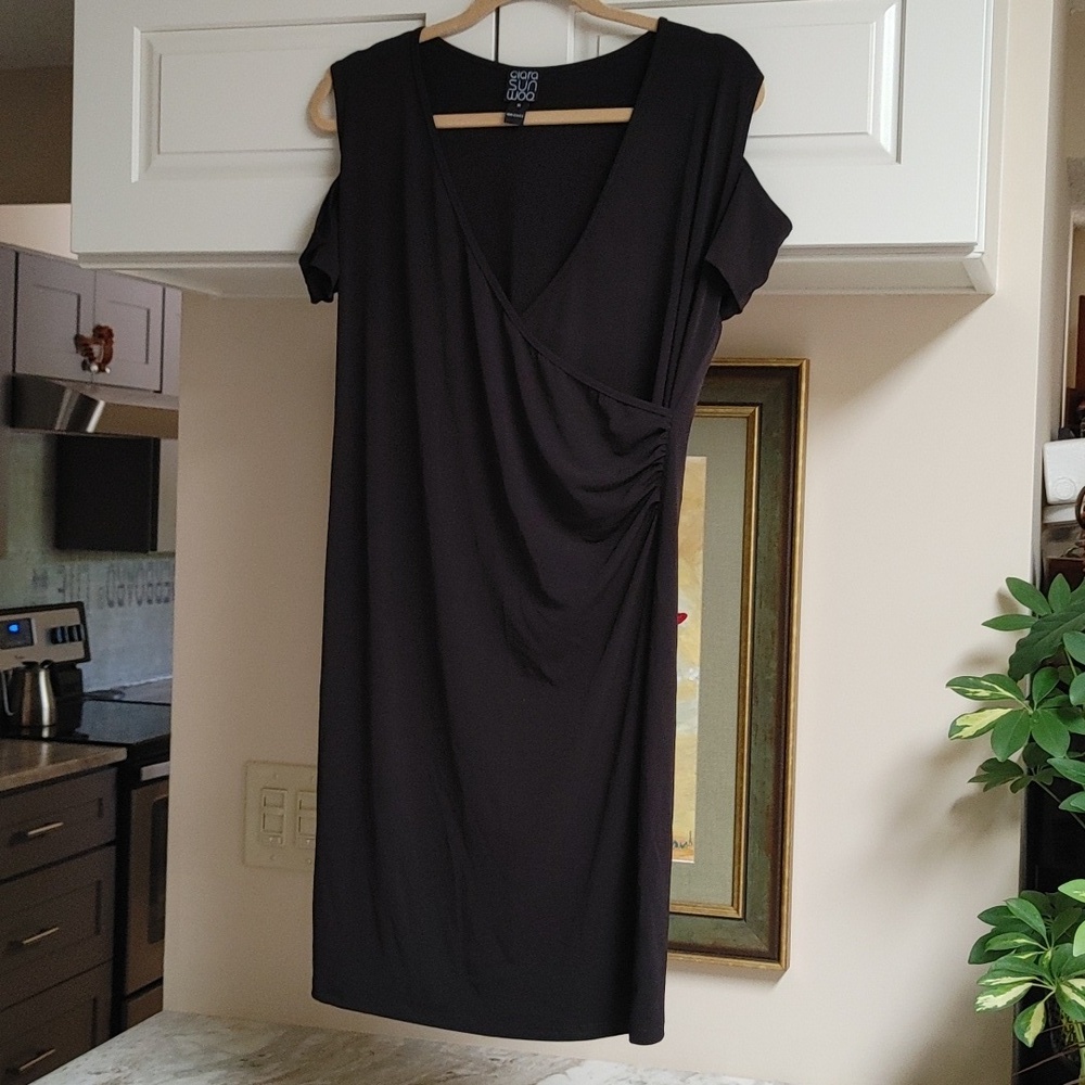 Clara Sun Woo Cold Shoulder V-Neck Ruched Waist Black Dress M